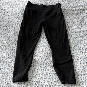 Vuori Classic Black Leggings. Size M